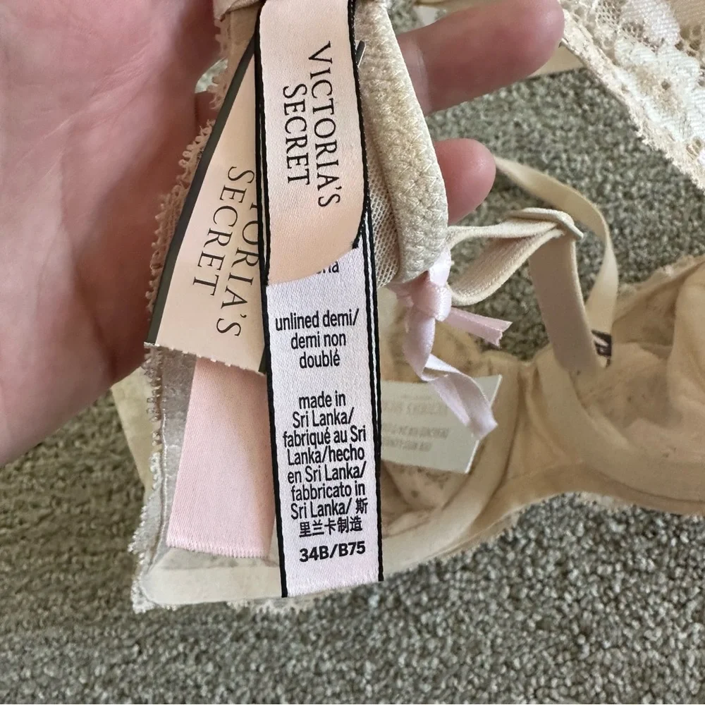 VIctoria Secret Unlined Demi Recycled Yarn Size 34B - Picture 6 of 7